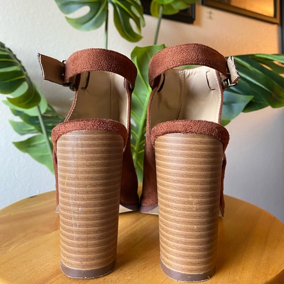 Open toe heels - Picture 2 of 6